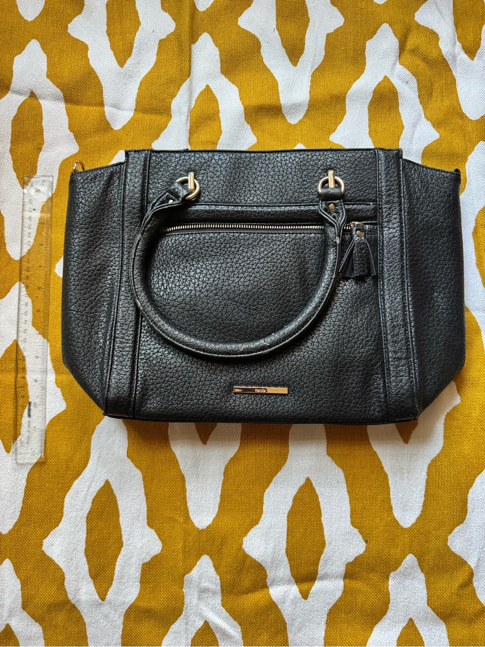 Kensie Black Pebbled Satchel Bag